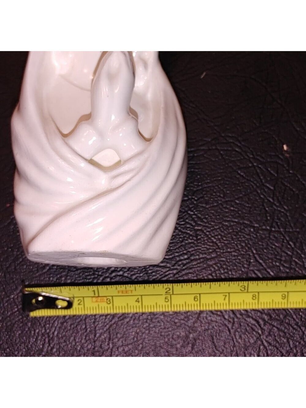 Praying Mother Mary/Madonna Ceramic Figurine - Picture 3 of 4